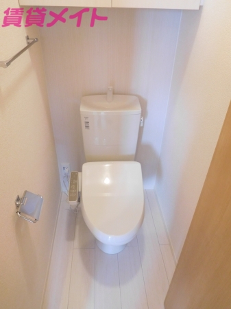 トイレ　同型参考写真