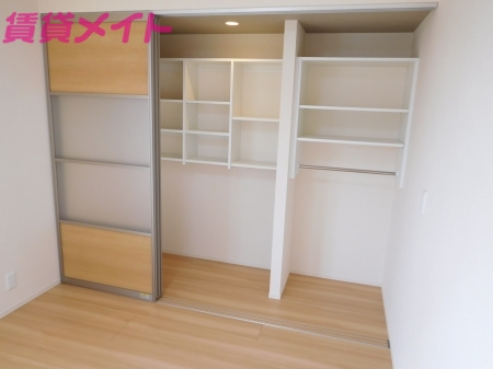 収納　同型参考写真