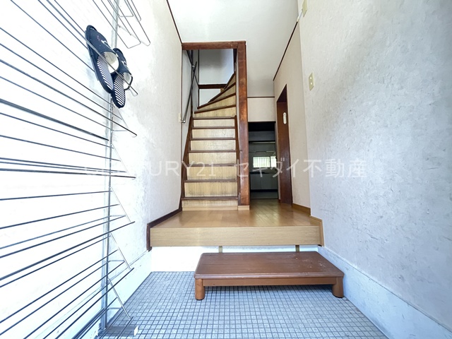 山城町3丁目貸家の玄関写真