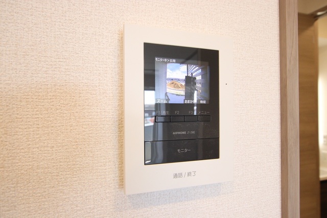 セキュリティ　ＴＶモニターホンで来客時の確認が出来安心です♪（建築中）