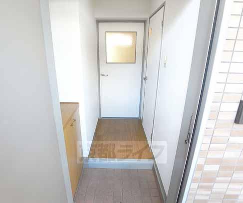 その他部屋・スペース　玄関から