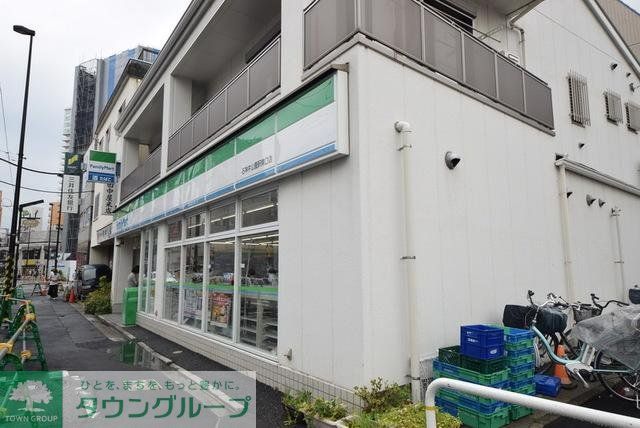 コンビニ　ファミリーマート石神井公園店（コンビニ）まで296m