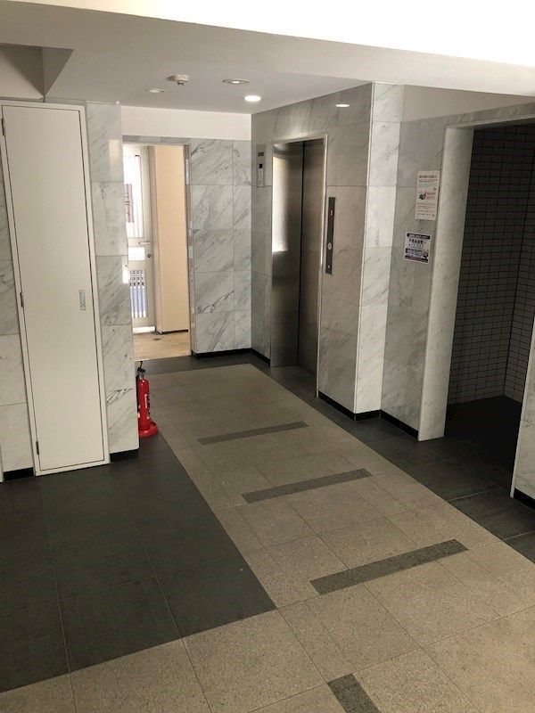 ロビー　エントランス