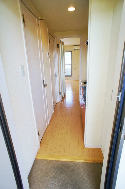 玄関　収納もある玄関です