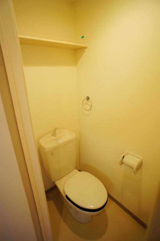 トイレ　清潔感のあるトイレです