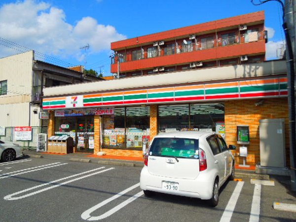コンビニ　セブンイレブン（コンビニ）まで660m