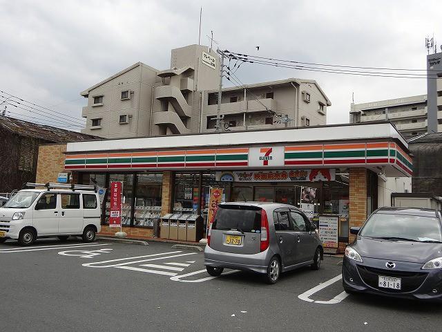 コンビニ　セブン‐イレブン／八幡紅梅１丁目店（コンビニ）まで250m