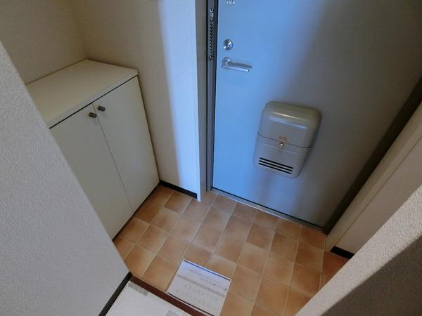 近鉄南大阪線 古市駅 徒歩2分 4階建 築28年の玄関写真