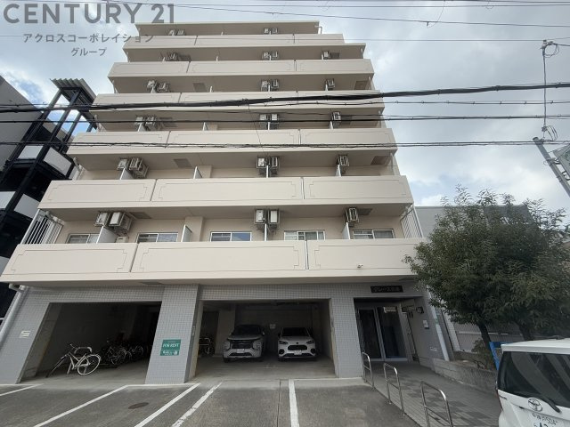 建物外観　オートロックで外部の人間が簡単に出入りできないため安心です。