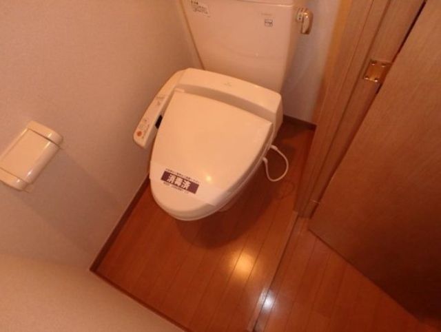 トイレ　※同タイプ参考写真