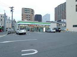 コンビニ　ファミリーマート 松原二丁目店（コンビニ）まで94m