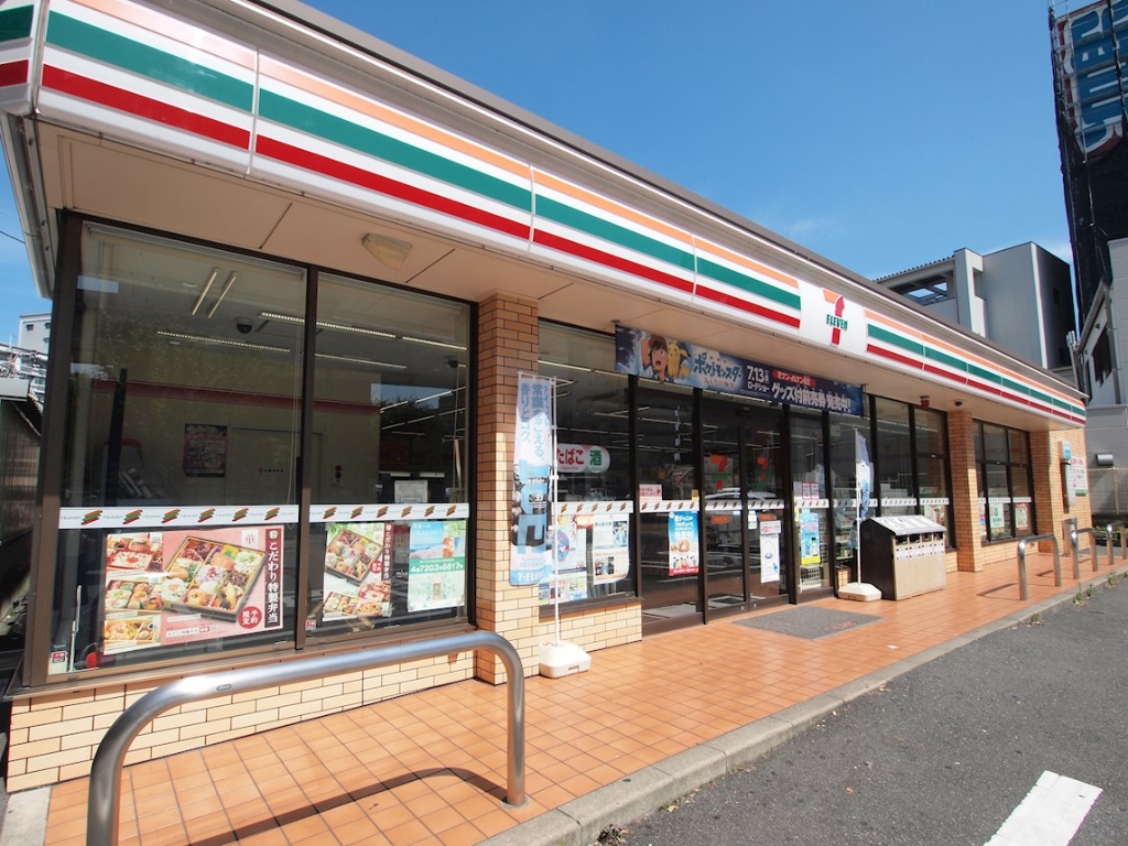 コンビニ　セブンイレブン 小倉馬借3丁目店（コンビニ）まで444m