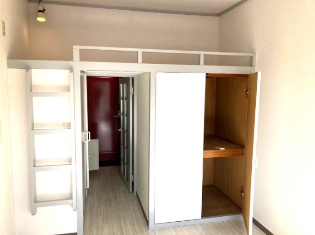 収納　退去予定のため別部屋写真使用