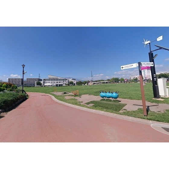 公園　佐久市市民交流ひろば（公園）まで2262m