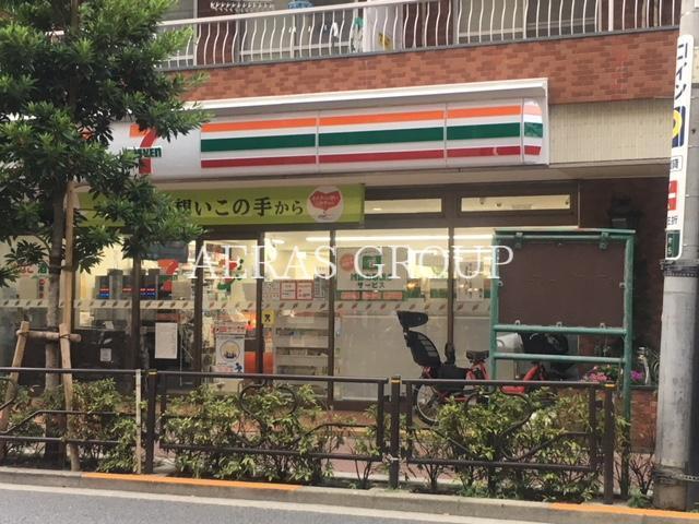 コンビニ　セブンイレブン文京西片1丁目店（コンビニ）まで290m
