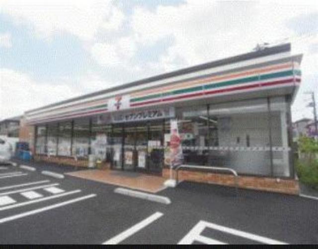 コンビニ　セブンイレブン江戸川本一色2丁目店（コンビニ）まで394m