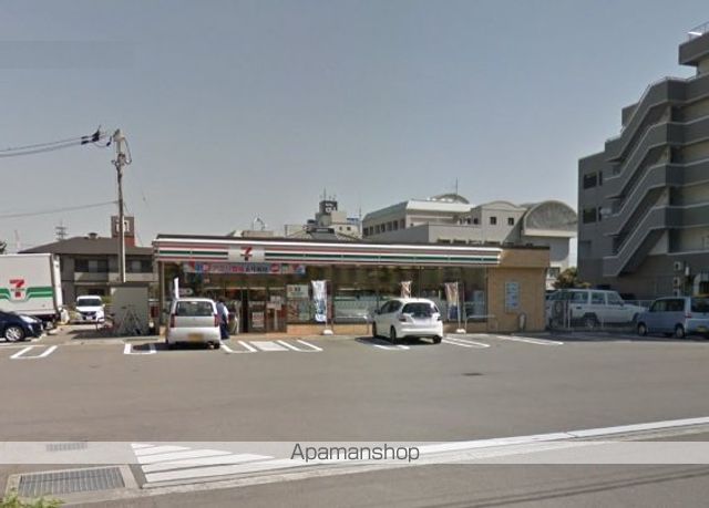 コンビニ　セブンイレブン（コンビニ）まで866m