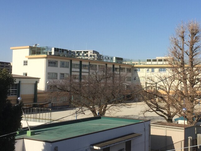 小学校　三鷹市立第一小学校（小学校）まで450m