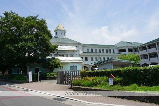 小学校　加茂名南小学校（小学校）まで820m