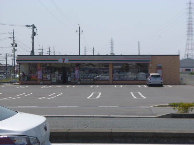 コンビニ　セブンイレブン 浜松高塚北店（コンビニ）まで531m