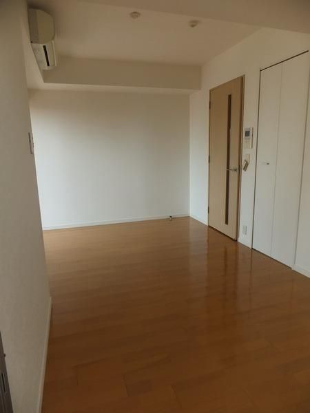 居室・リビング　★フローリングがキレイなお部屋です★