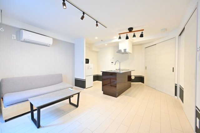 居室・リビング　家具・小物はイメージです