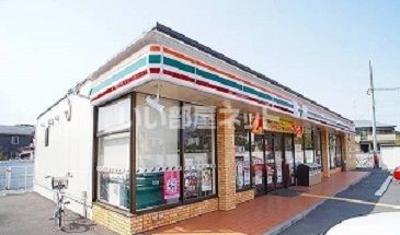 コンビニ　セブンイレブン川越月吉店（コンビニ）まで261m