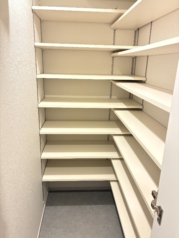 収納　シューズインクローゼット