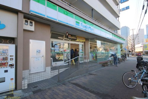 コンビニ　ファミリーマート 城東鴫野西店（コンビニ）まで234m
