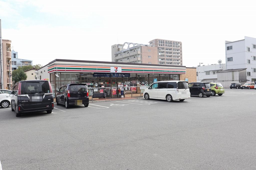 コンビニ　セブンイレブン 小郡祇園1丁目店（コンビニ）まで135m