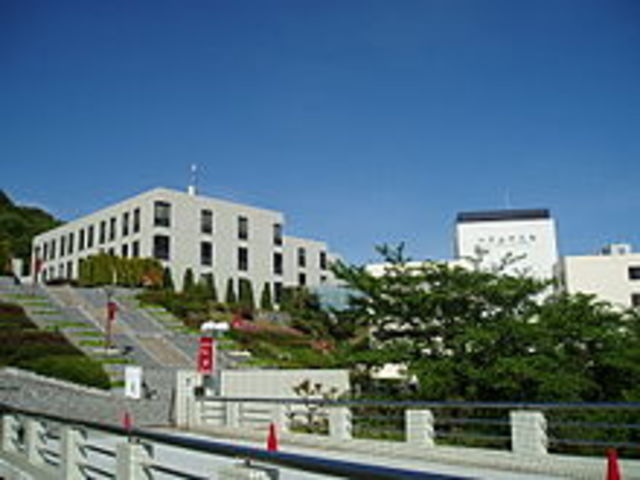 大学・短大　私立神戸女子大学須磨キャンパス（大学・短大）まで1884m