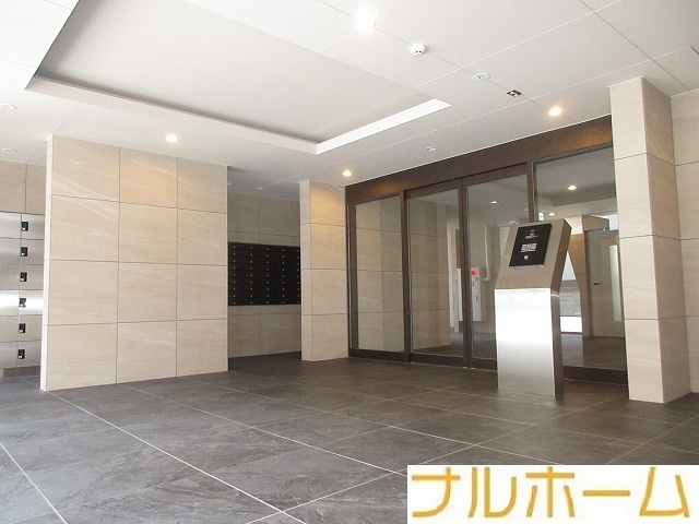 エントランス　オートロック付き