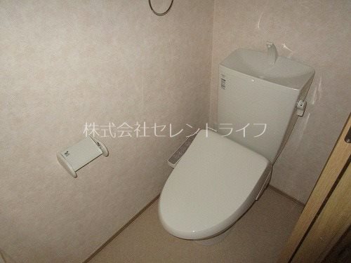 トイレ　温水洗浄暖房便座機能