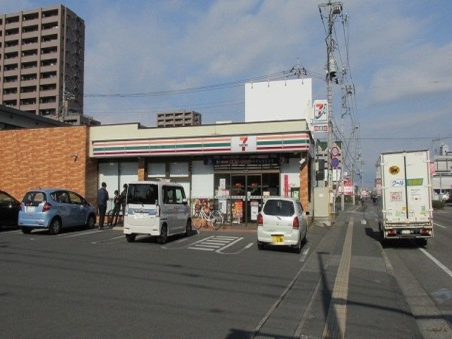 コンビニ　セブンイレブン元今泉店（コンビニ）まで550m