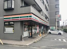 コンビニ　セブンイレブン北区浮間2丁目店（コンビニ）まで130m