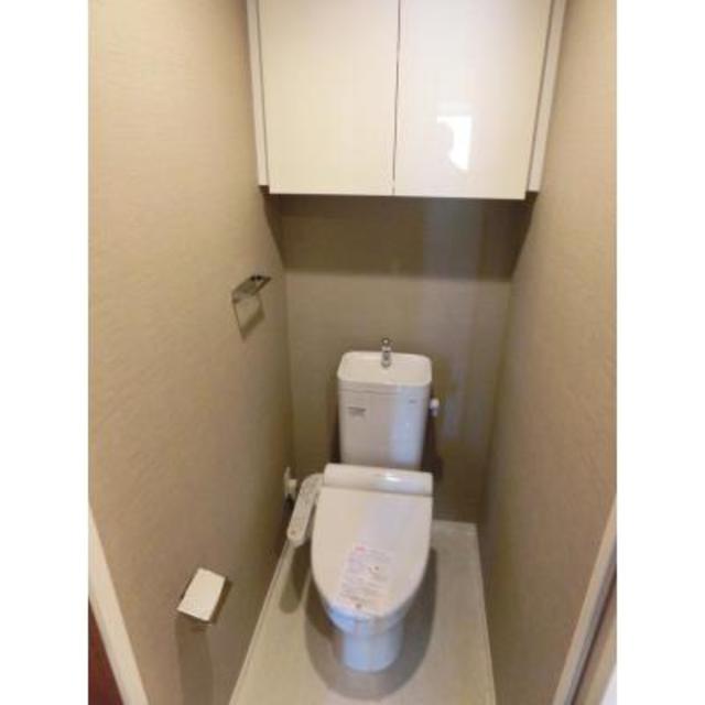 トイレ　※写真は同タイプ住戸です。