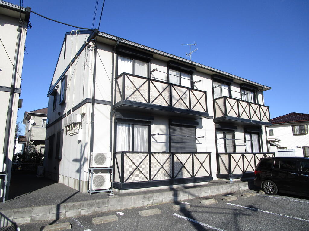 建物外観　１棟４戸で全室角部屋♪