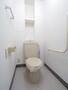 トイレ　参考写真★トイレの背面には棚があり便利です★