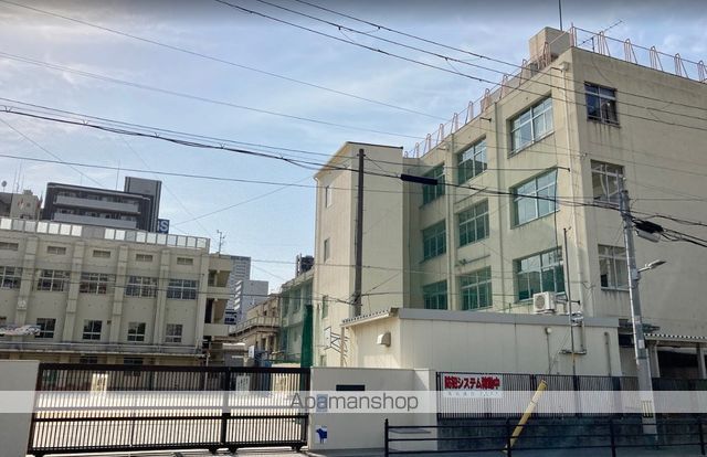 中学校　堀江中学校（中学校）まで2355m