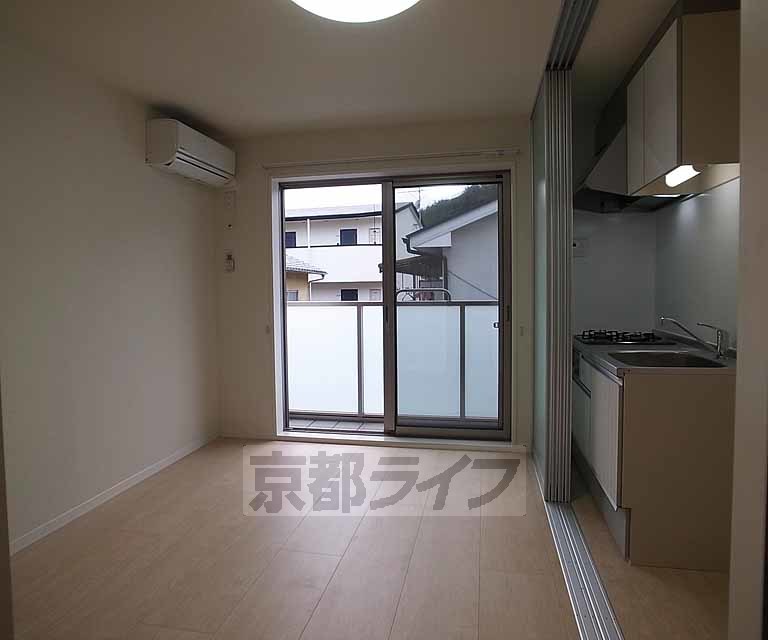 居室・リビング　広々したお部屋です