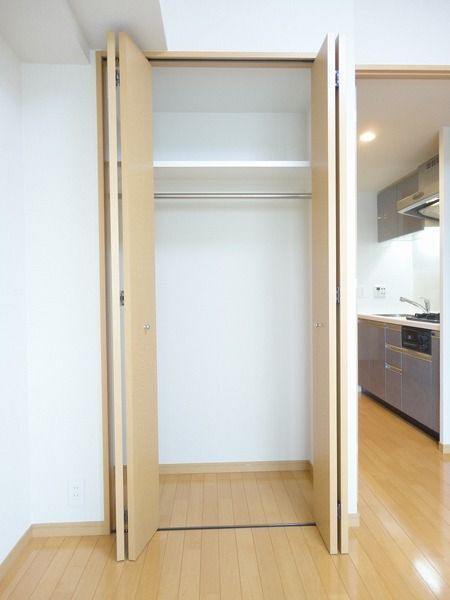 収納　（別タイプ参考写真）ルピナス・グランドカーサ西巣鴨　北区滝野