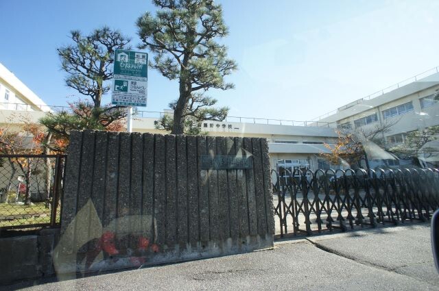 中学校　新潟市立鳥屋野中学校（中学校）まで365m