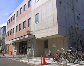 図書館　渋谷区立西原図書館（図書館）まで448m