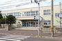 小学校　札幌市立新川小学校（小学校）まで454m