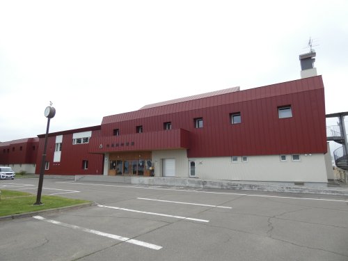 中学校　中札内村立中札内中学校（中学校）まで1696m