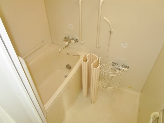 バス・シャワールーム　角部屋参考写真です