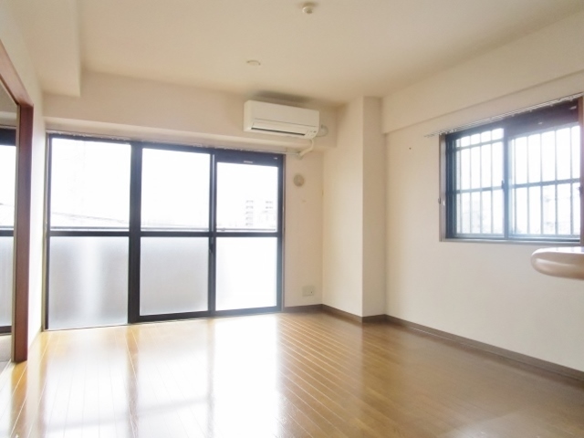 居室・リビング　角部屋参考写真です
