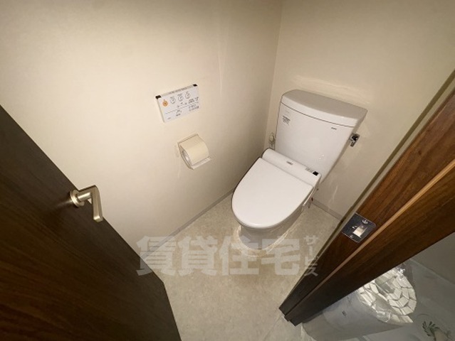 今津マンションのトイレ写真