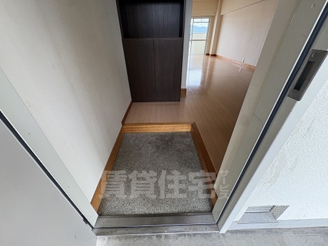 今津マンションの玄関写真