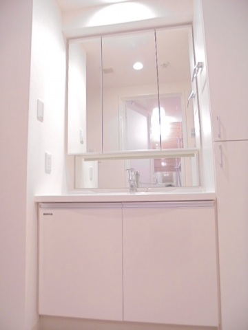 洗面設備　※同タイプ参考写真